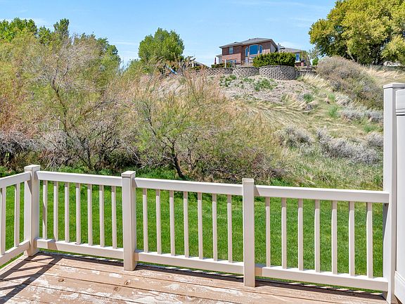 3rd image of 3087 E Canyon Glen Loop