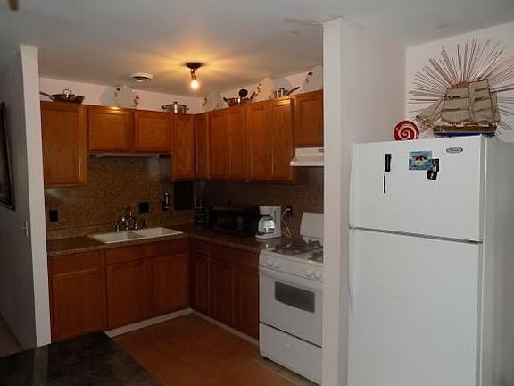 3rd image of 201 Evergreen St #83C