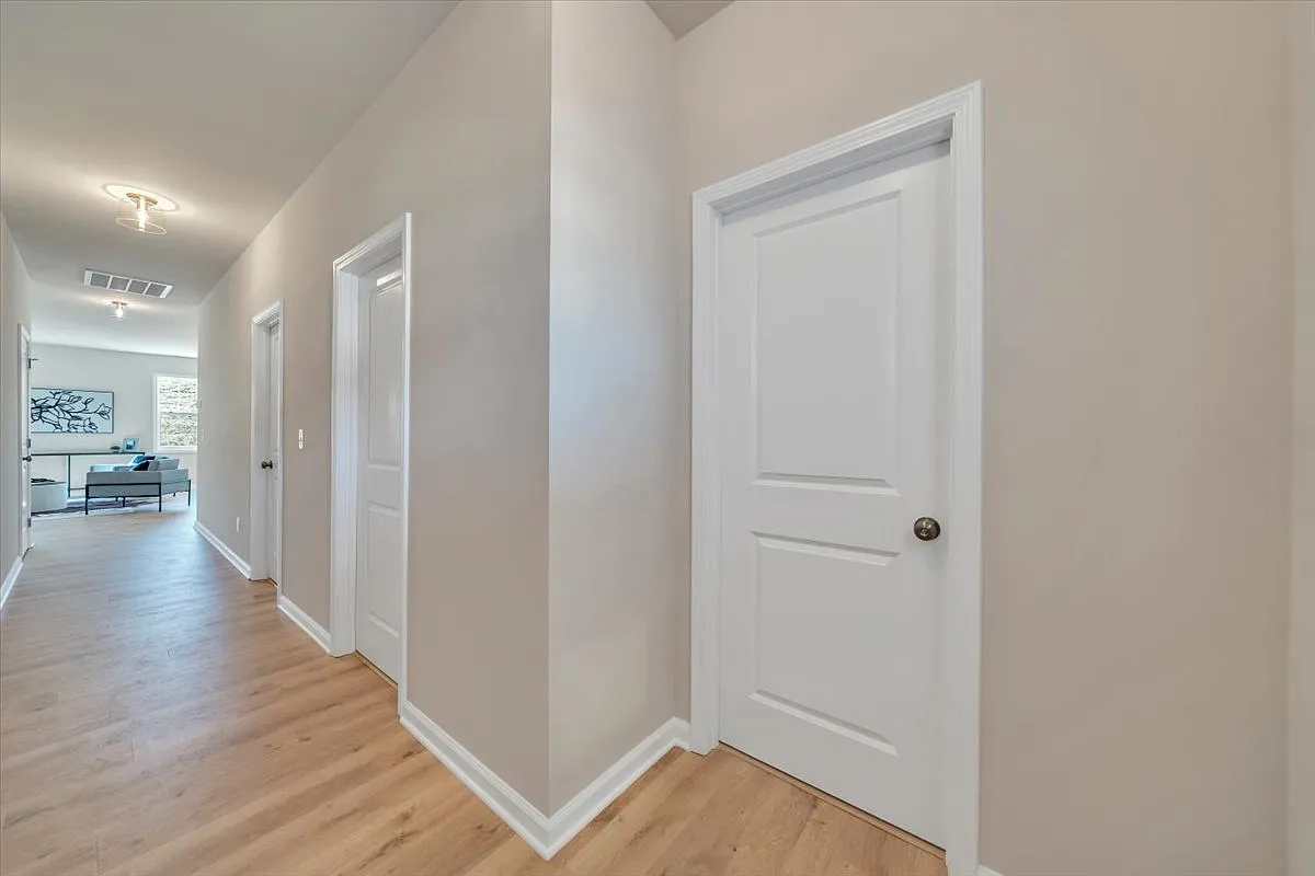 3 bed, 1675 sqft, $1,800 — Photo 2