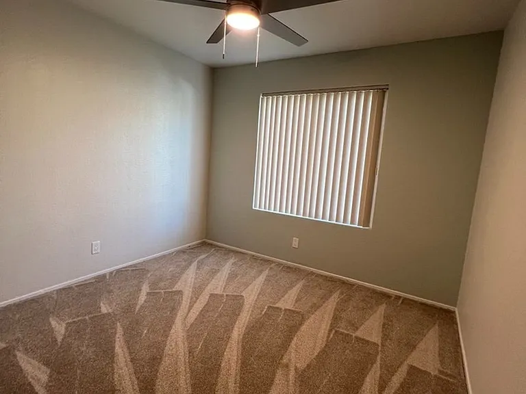 2x2 Chateau - Bedroom