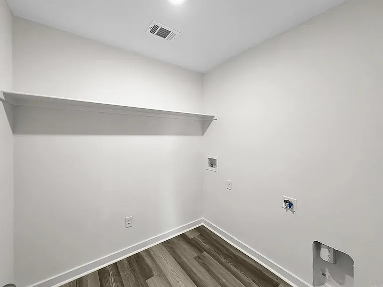 6312 Warwick Dr — Photo 4
