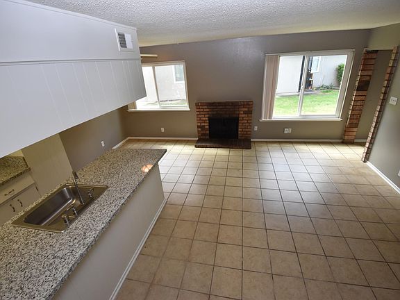 5th image of 2807 Norcade Cir APT 2