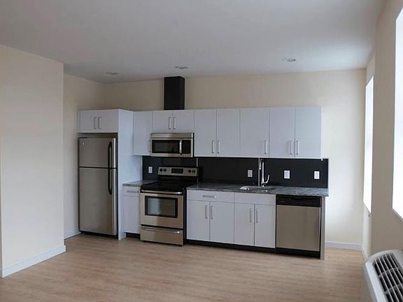 5th image of 243 S 49th St #403F