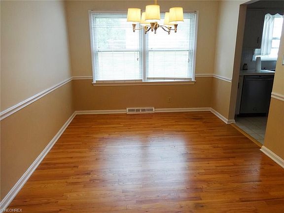 3rd image of 397 Mackinaw Ave