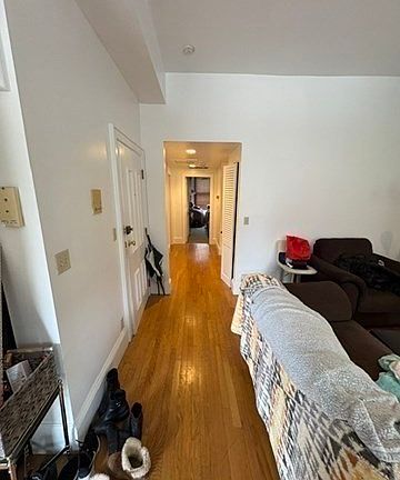 5th image of 525 Columbus Ave #Db