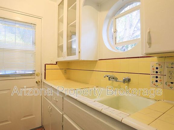 4th image of 1137 W Glenrosa Ave APT 1