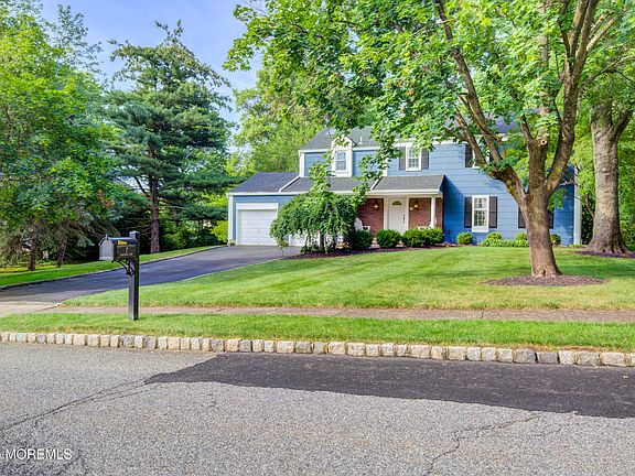 2nd image of 7 Heritage Lane