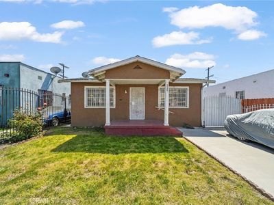 320 W 88th St, Los Angeles, CA, 90003