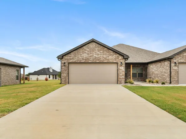 370 Turnberry Ct, Mountain Home, AR 72653