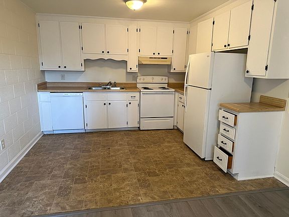 3rd image of 268 Ford Ave APT 3