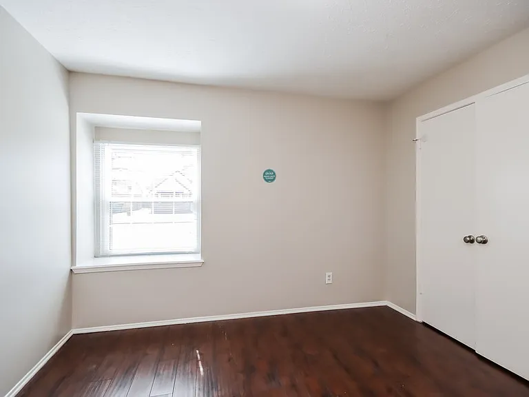 502 Hildred Ave — Photo 13