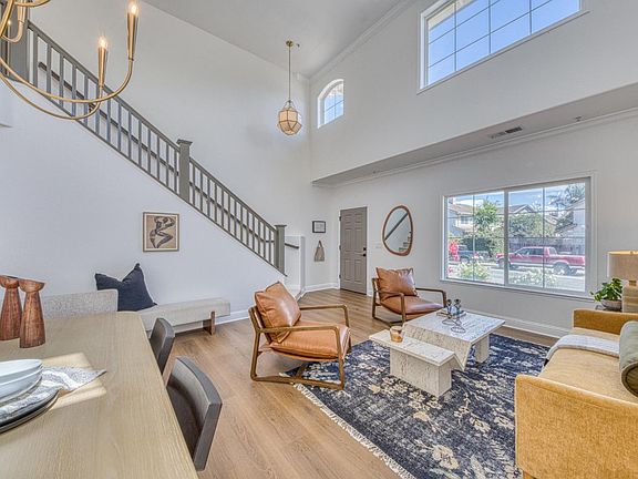 5th image of 4 Rhode Island Cir