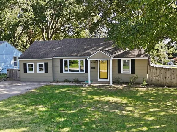 7049 Horton St, Overland Park, KS 66204