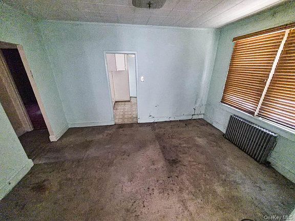 3rd image of 185 S Brookside Avenue