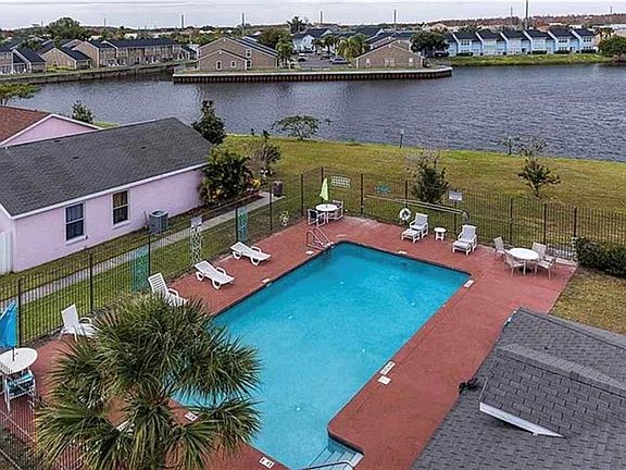 5th image of 2444 Harbor Town Dr