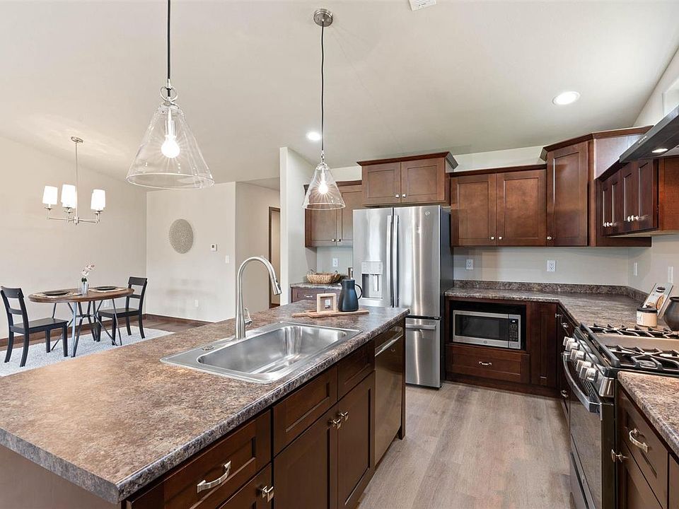 218A Vista Dr, Kalona, IA 52247 MLS 202303869 Zillow