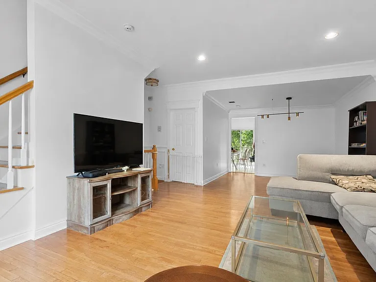 9 Hackensack Plank Rd — Photo 3