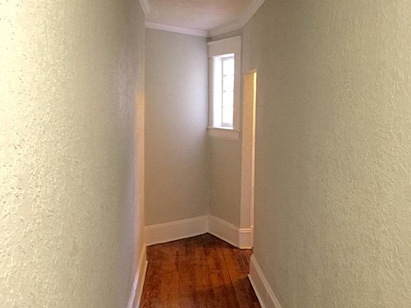 2nd image of 2118 Herschel St #B