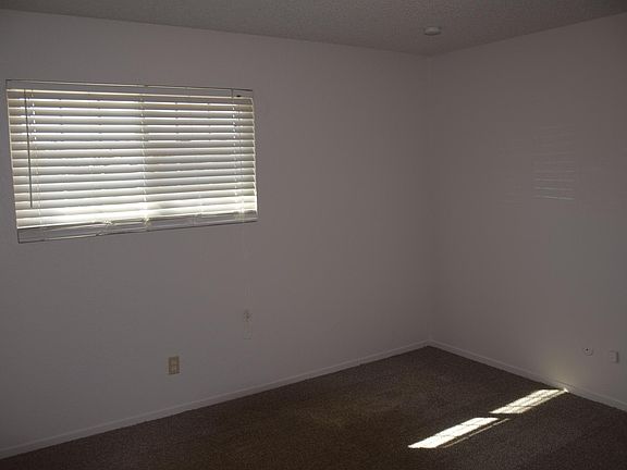 5th image of 36815 Avenue 12