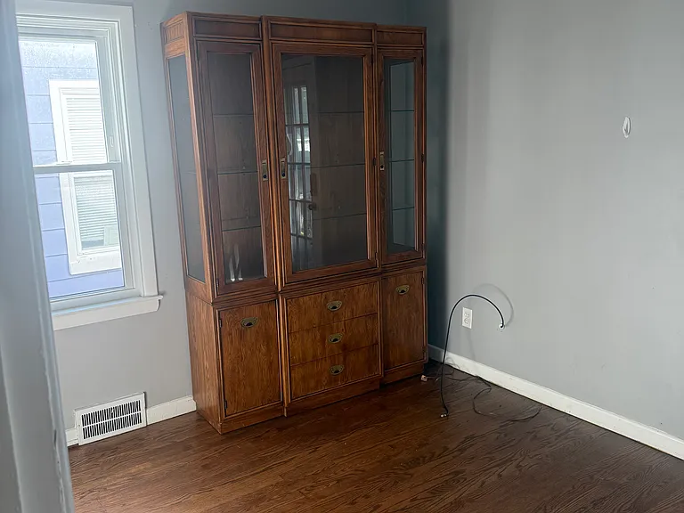 375 W Webster Ave — Photo 9