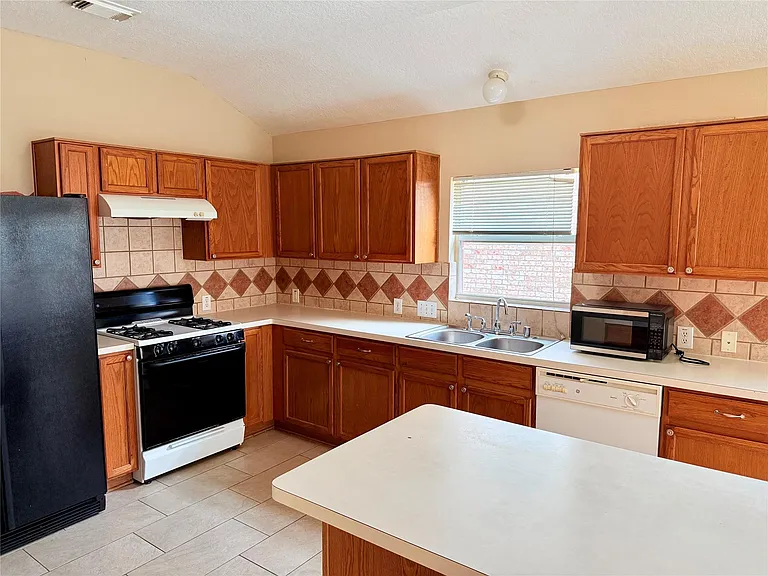 10610 Sugar Place Ct — Photo 6