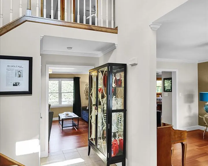 4324 Glenside Dr — Photo 4