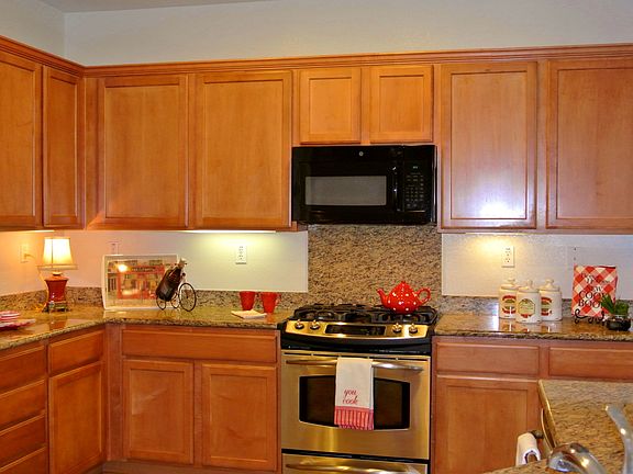2nd image of 7405 Chatsworth Cir