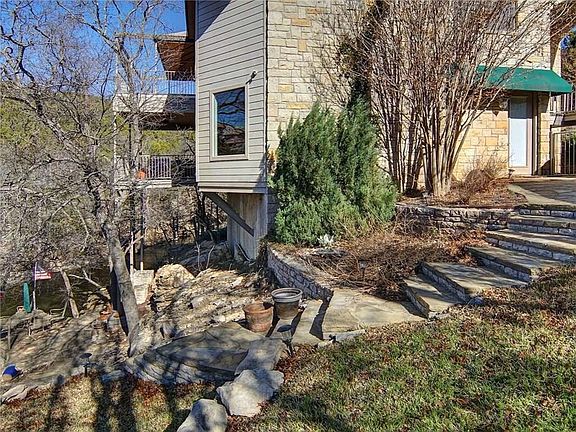 4th image of 200 Broadmoor Ct