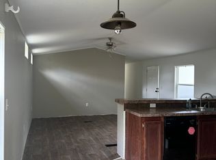 194 Pullman Rd, La Vernia, TX 78121