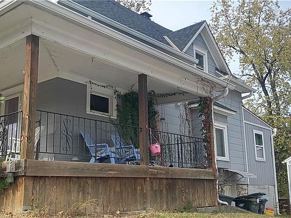 3rd image of 211 E Insley Ave