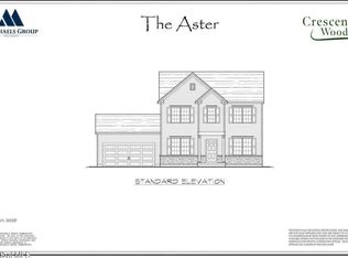 17 Pembroke St, Clifton Park, NY