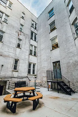 Rented by Nooklyn NYC LLC | media 45