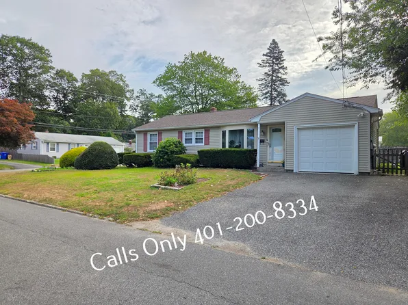 2 Colony Rd, Riverside, RI 02915