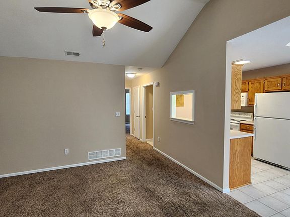 4th image of 109 SE 1171st Rd APT 4