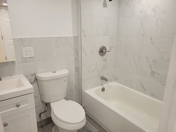 5th image of 61 Skillman Ave #1