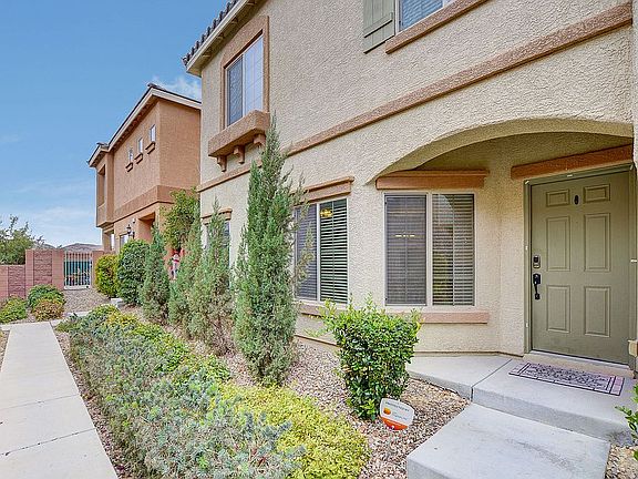 3rd image of 9567 Vega Carpio Ave