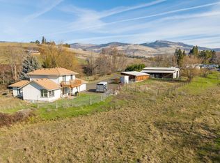 96 W Valley View Rd, Ashland, OR 97520