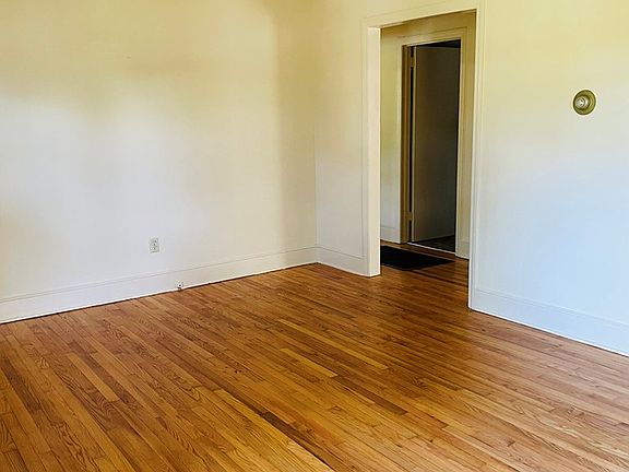 4th image of 1631 Jeffress Blvd