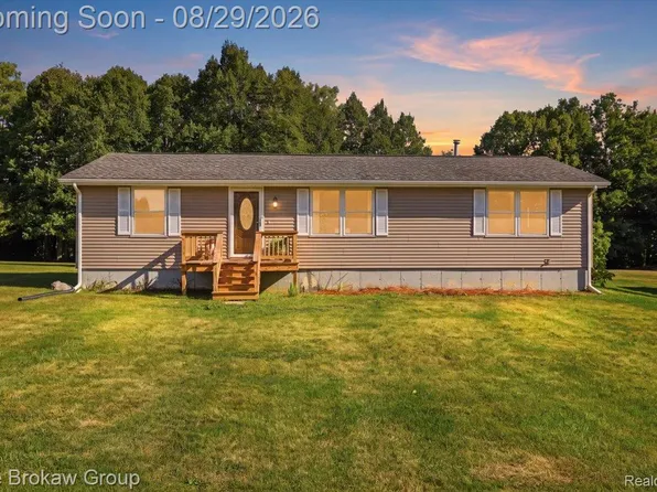 5411 Hess Rd, Dryden, MI 48428