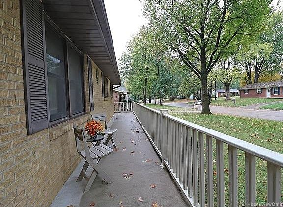 4th image of 1132 Landgraf Dr