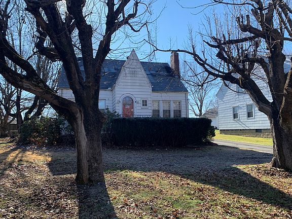 3rd image of 109 White Ave