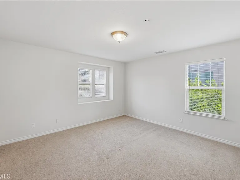 1689 Tivoli St — Photo 26