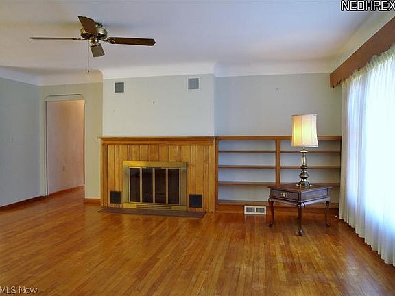 3rd image of 23471 Westwood Rd