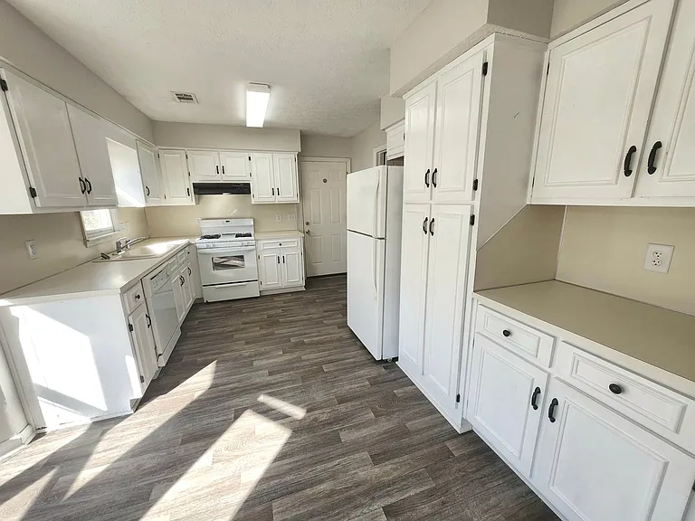 5333 McCaghren Dr — Photo 6