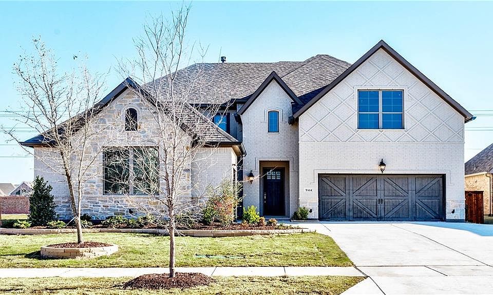 1st image of 944 Stampede Dr