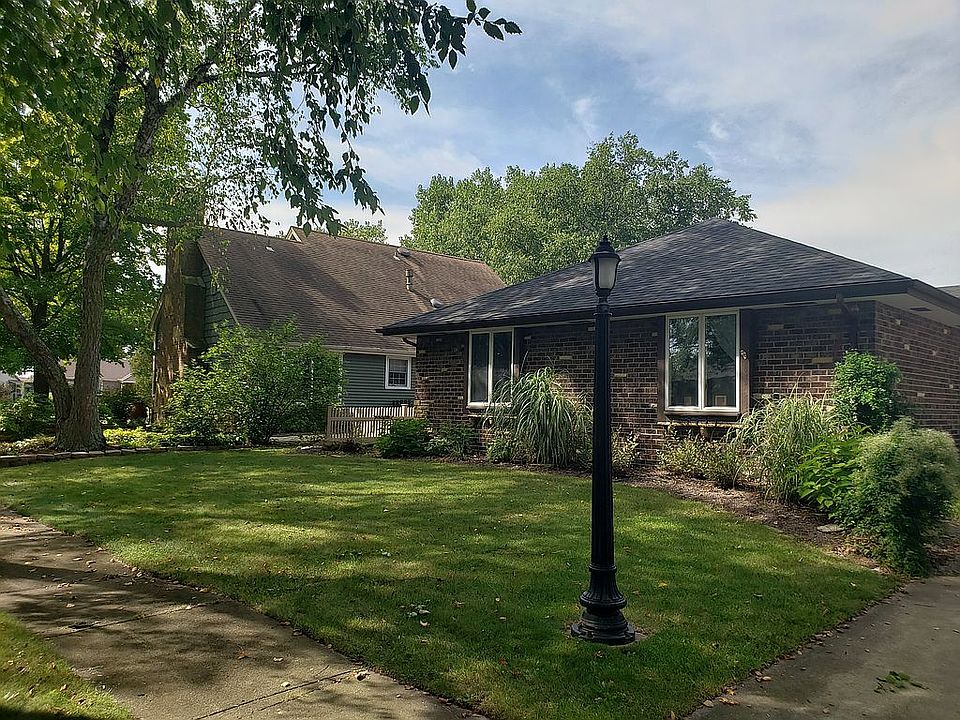 1st image of 769 Woodstock Ln