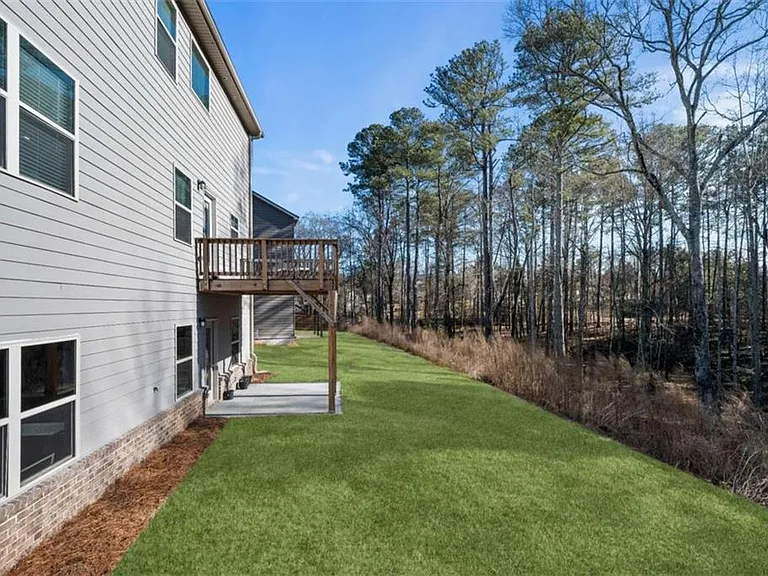 925 Lakehaven Ln — Photo 24