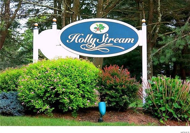 1st image of 1902 Holly Stream Ct