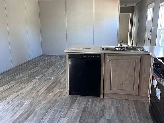 5th image of 5025 Upperton Dr