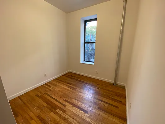 Rented by GreenVill Real Estate LLC | media 7